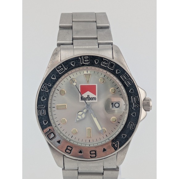 Vtg MARLBORO Cigarettes Stainless Steel Quartz Date 36mm Watch - New Battery - Picture 5 of 9